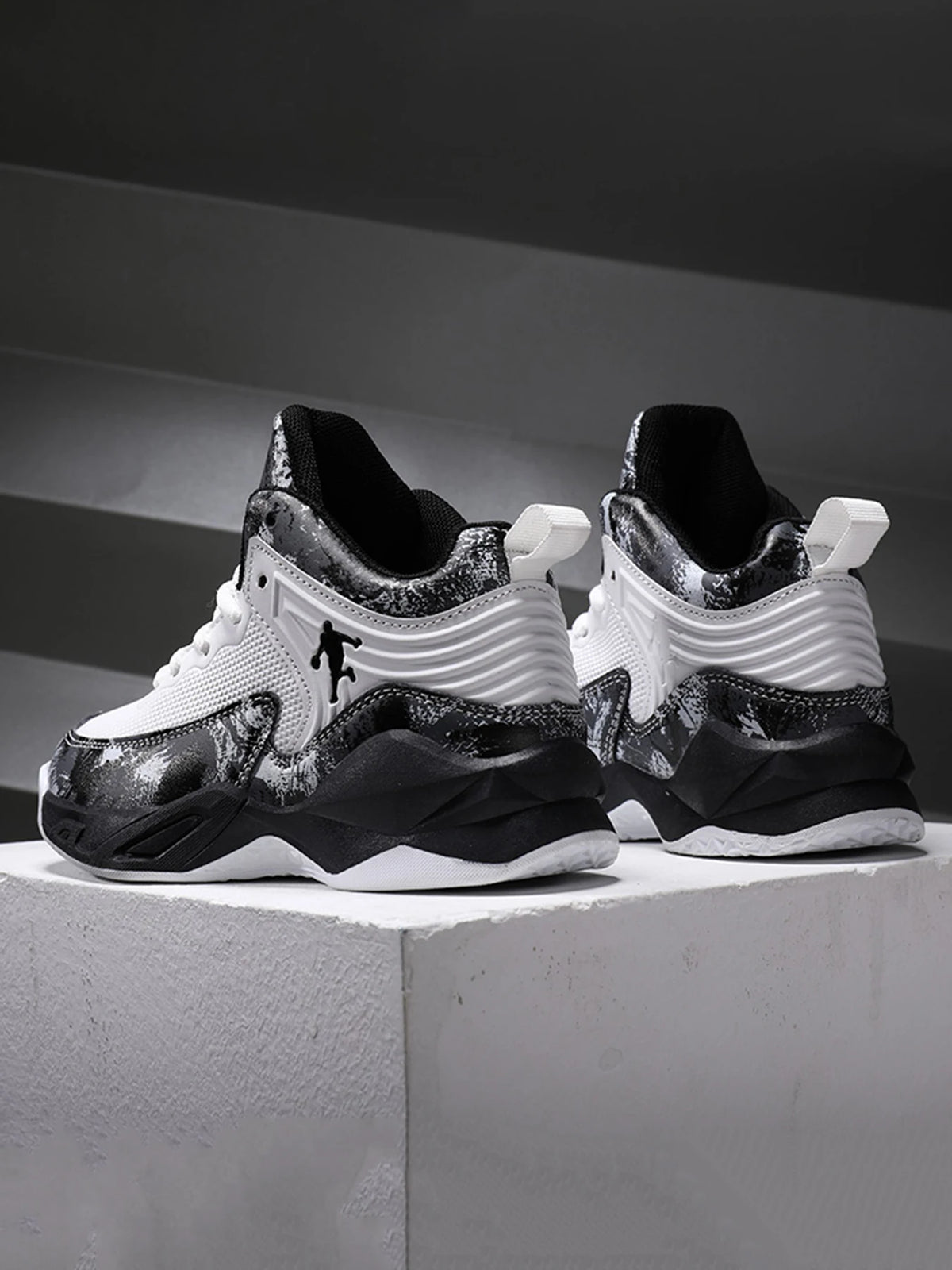 2025 New Boys Brand Basketball Shoes for Kids Sneakers Thick Sole Non-slip Children Sports Shoes Child Boy Basket Trainer Shoes